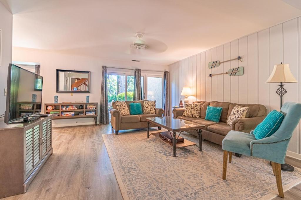Pet Friendly! 503 Plantation Club Walk To Pool Sleeps 6 Sea Pines Villa Hilton Head Island Eksteriør billede