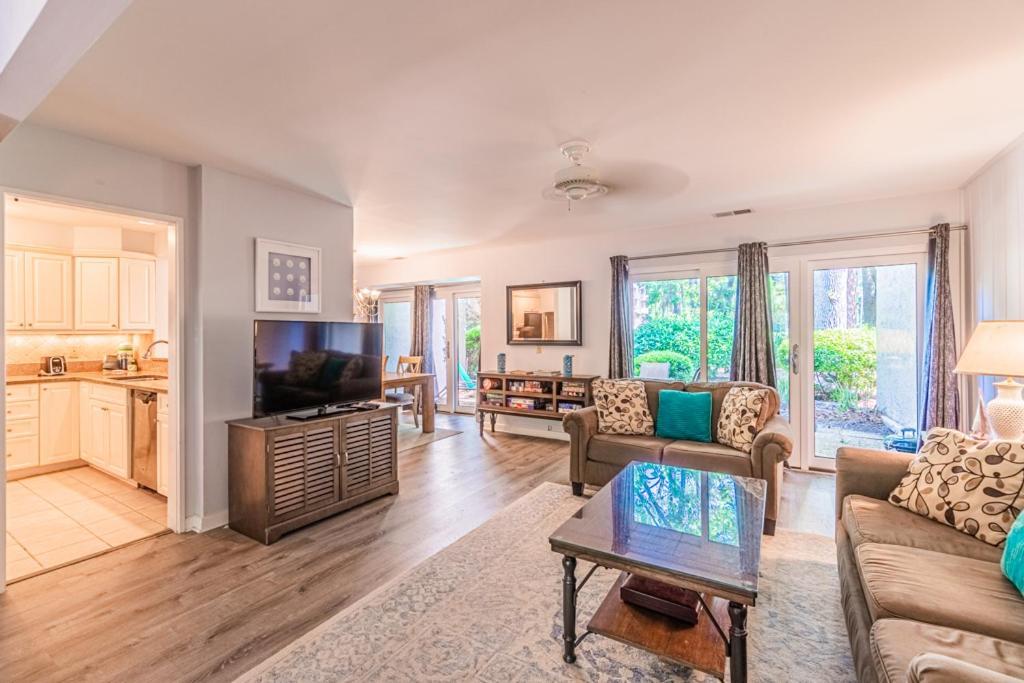 Pet Friendly! 503 Plantation Club Walk To Pool Sleeps 6 Sea Pines Villa Hilton Head Island Eksteriør billede