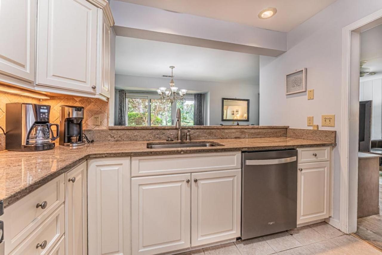 Pet Friendly! 503 Plantation Club Walk To Pool Sleeps 6 Sea Pines Villa Hilton Head Island Eksteriør billede