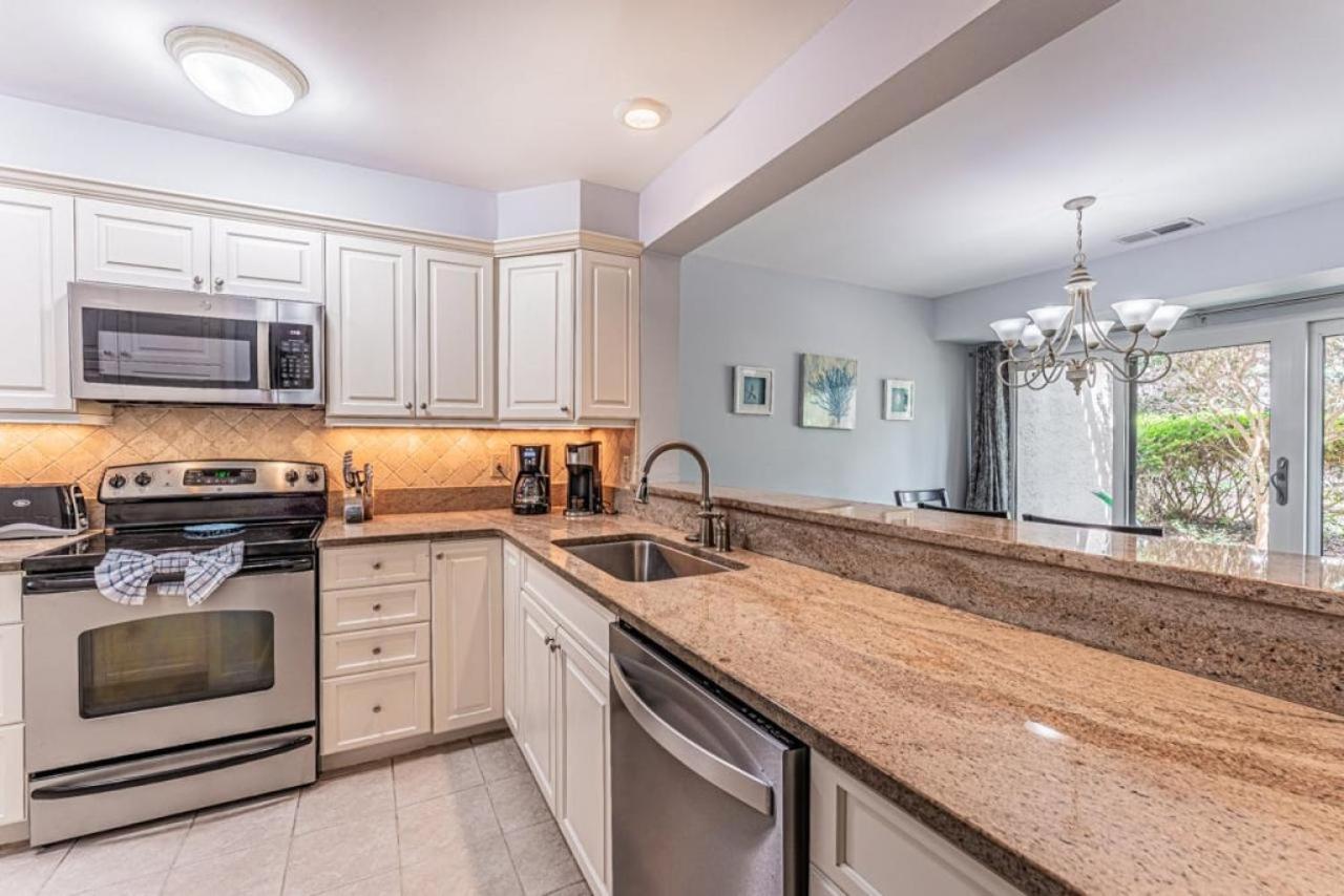 Pet Friendly! 503 Plantation Club Walk To Pool Sleeps 6 Sea Pines Villa Hilton Head Island Eksteriør billede