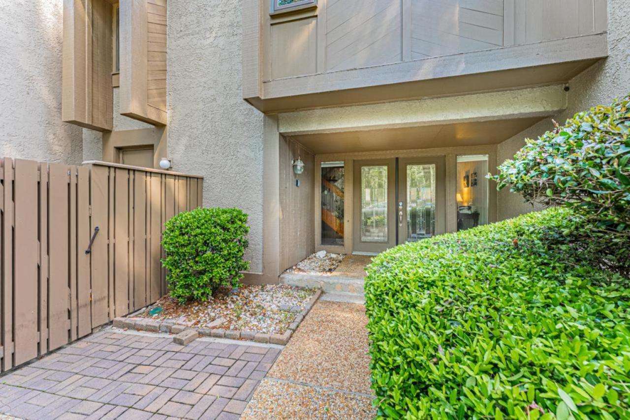 Pet Friendly! 503 Plantation Club Walk To Pool Sleeps 6 Sea Pines Villa Hilton Head Island Eksteriør billede